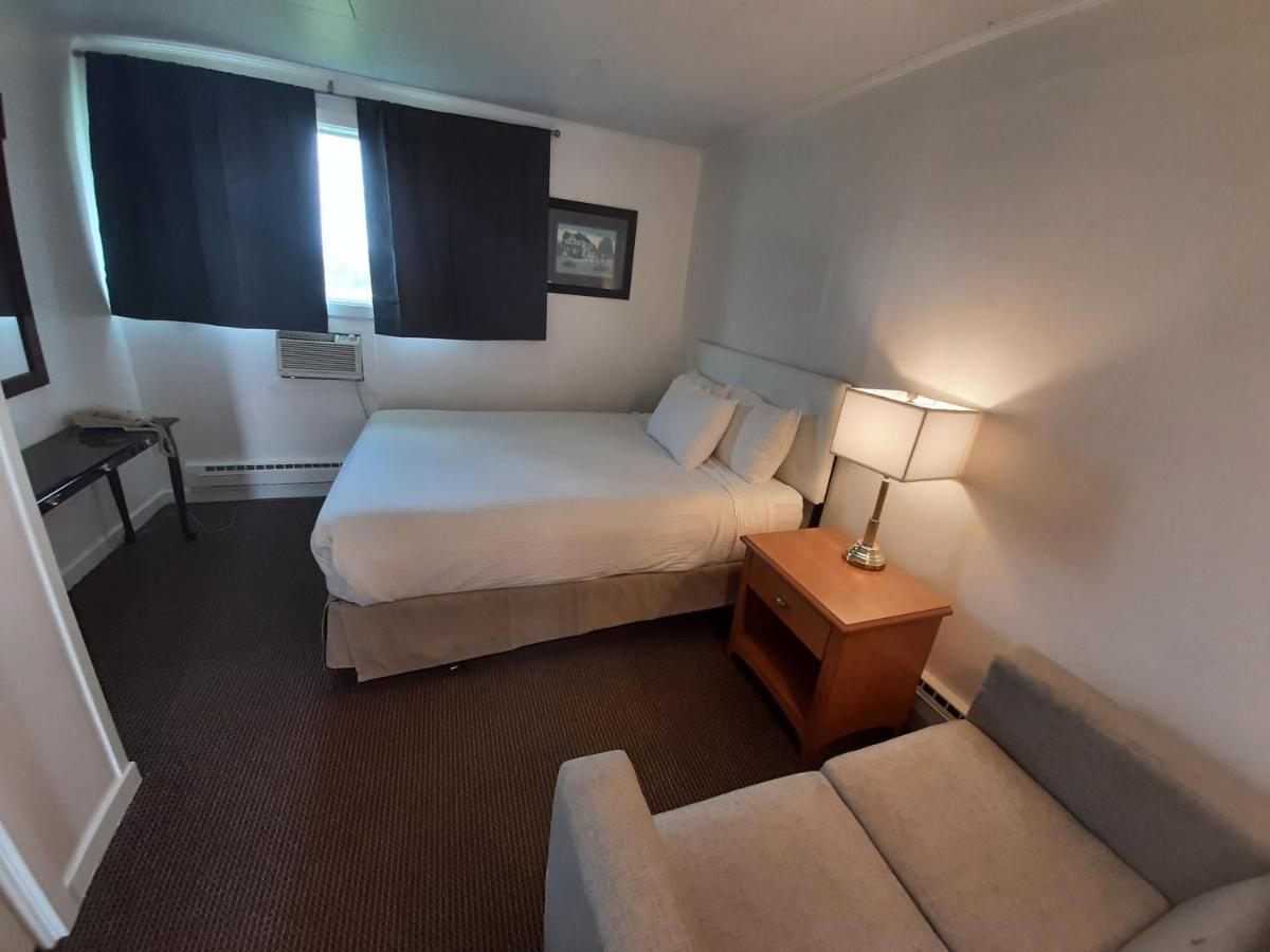 Howard Johnson By Wyndham Woodstock Nb Εξωτερικό φωτογραφία