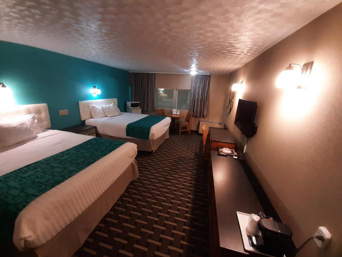 Howard Johnson By Wyndham Woodstock Nb Εξωτερικό φωτογραφία