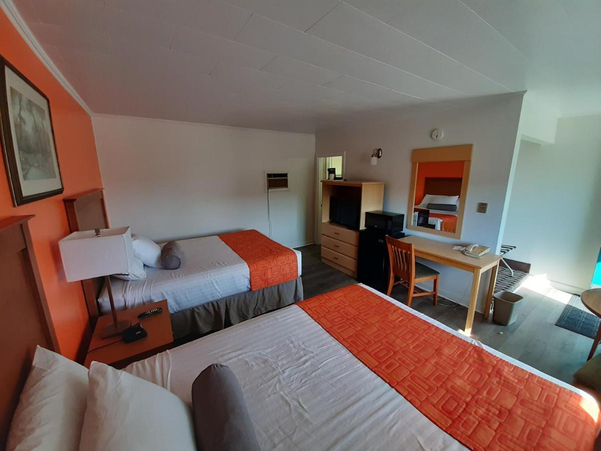 Howard Johnson By Wyndham Woodstock Nb Εξωτερικό φωτογραφία