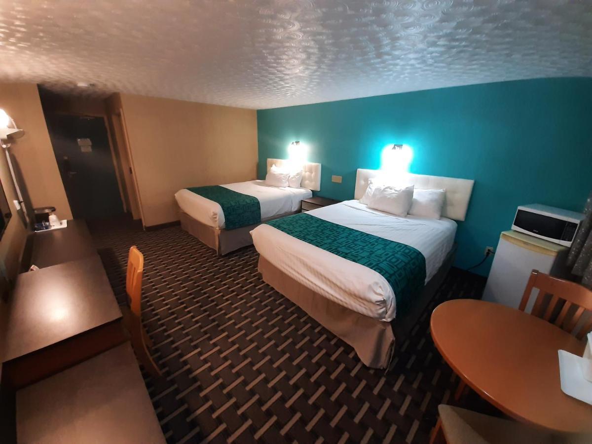 Howard Johnson By Wyndham Woodstock Nb Εξωτερικό φωτογραφία