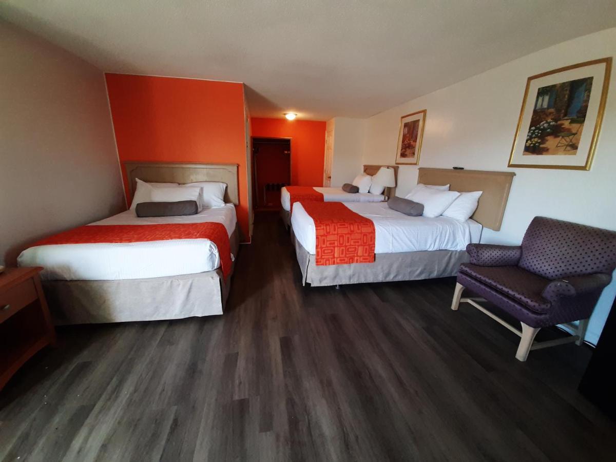 Howard Johnson By Wyndham Woodstock Nb Εξωτερικό φωτογραφία
